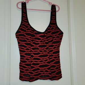 black/red tank